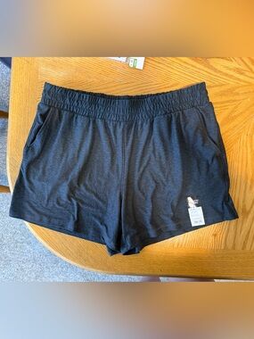 Athletic Works Women's Charcoal Black Athletic Shorts with Pockets
